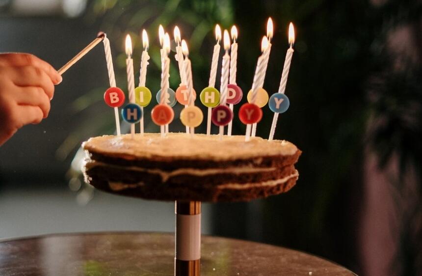 香格里拉台北遠東國際大飯店 -【香聚時光 慶生優惠】壽星生日當天用餐8折、當月85折優惠！